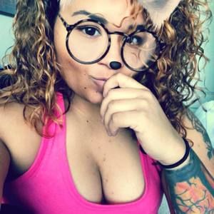 Meet your Posher, Amelia